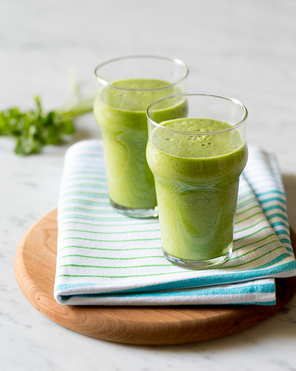 Pear and Pineapple Green Smoothie sm