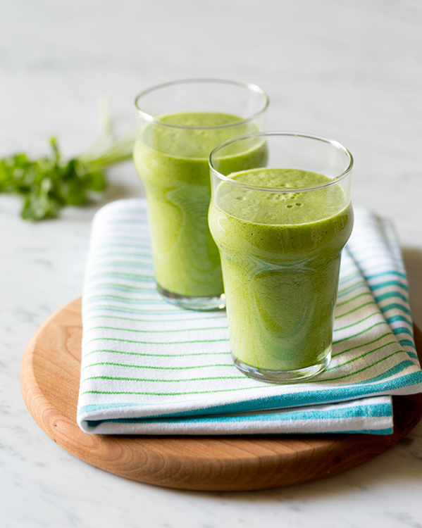 Pear and Pineapple Green Smoothie - The Pear Dish