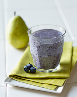 Pear Oatmeal and Blueberry Smoothie