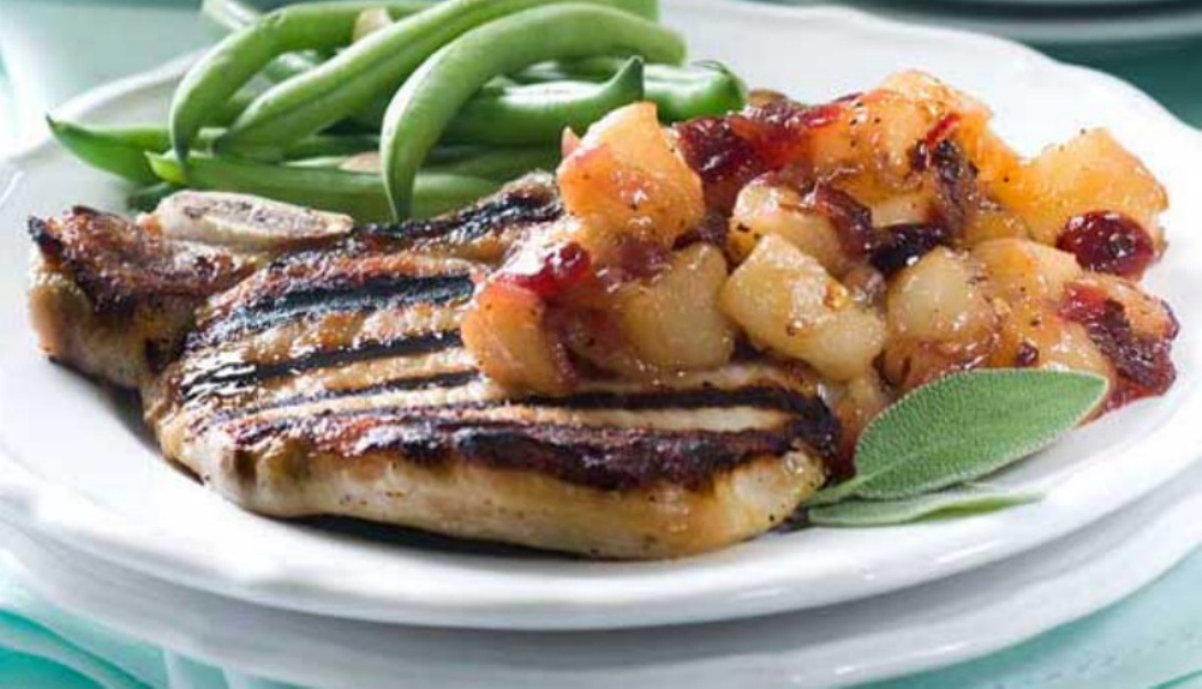 Brined Pork Chops With Spicy Pear Chutney Usa Pears 5186